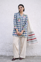 Neel Gulab Kurta