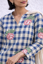 Neel Gulab Kurta